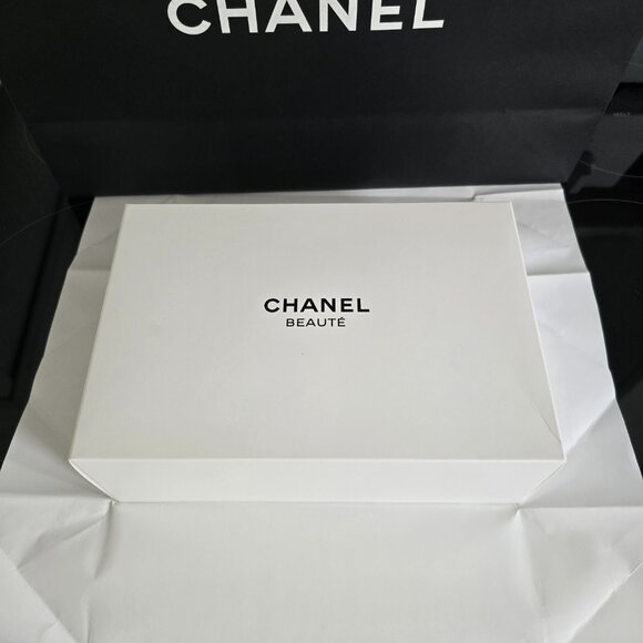 Chanel Holiday 2025 Limited Edition Cosmique Beaute Set w/ Bag SUPER RARE - Picture 1 of 13